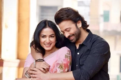 &lsquo;দরদ&rsquo; ছবির শুটিংয়ে শাকিব খান ও সোনাল চৌহান। ছবি: সংগৃহীত