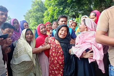 নিহতের স্বজনদের আহাজারি। ছবি: সংগৃহীত 