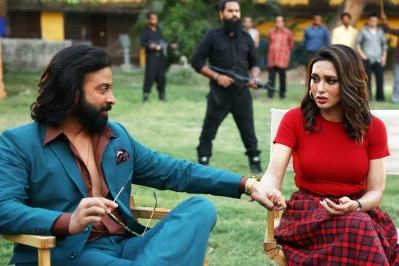 &lsquo;তুফান&rsquo; সিনেমার দৃশ্যে শাকিব খান ও পশ্চিমবঙ্গের মিমি চক্রবর্তী। ছবি: সংগৃহীত