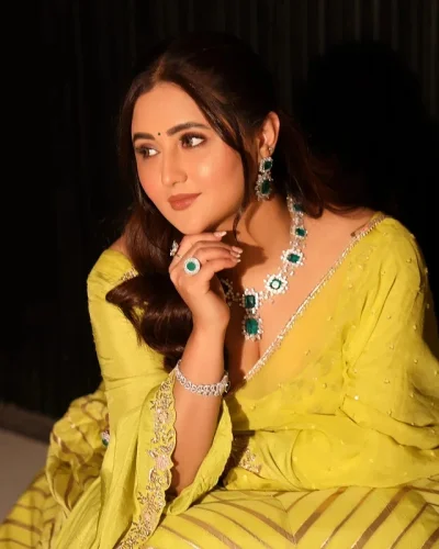 রেশমি দেশাই। ছবি: সংগৃহীত