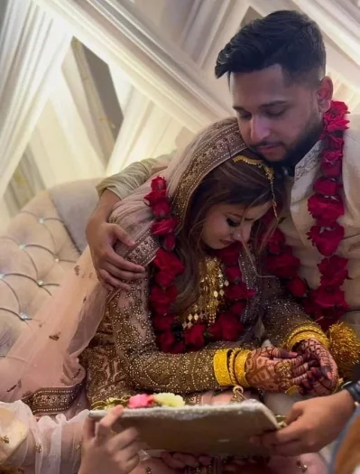 বিয়ের সাজে এভাবেই দেখা গেছে তৌহিদ আফ্রিদি ও রামিসাকে। ছবি: সংগৃহীত