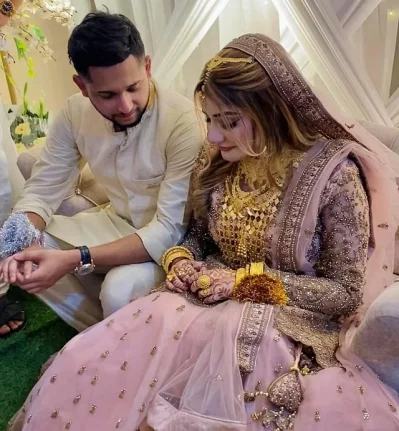 বিয়ের সাজে তৌহিদ আফ্রিদি ও রামিসা। ছবি: সংগৃহীত