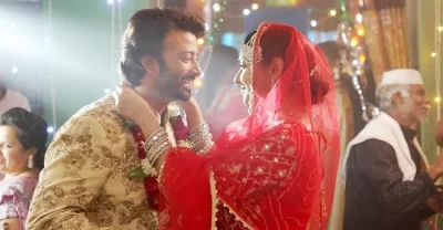 &lsquo;দরদ&rsquo; সিনেমার দৃশ্যে শাকিব খান ও সোনাল চৌহান। ছবি: সংগৃহীত