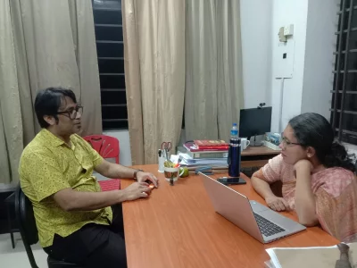 ড. সামিনা লুৎফার সঙ্গে আলাপচারিতায় ইত্তেফাক ডিজিটালের সিনিয়র সাব-এডিটর শৈবাল আদিত্য। ছবি: ইত্তেফাক