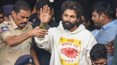 জেল হেফাজতের ঘণ্টা খানেকের মধ্যেই অন্তর্বর্তীকালীন জামিনে ছাড়া পান আল্লু অর্জুন। ছবি: সংগৃহীত