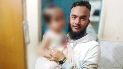 ছিনতাইকারীর ছুরিকাঘাতে নিহত হাফেজ কামরুল হাসান (২৩)। ছবি: সংগৃহীত।