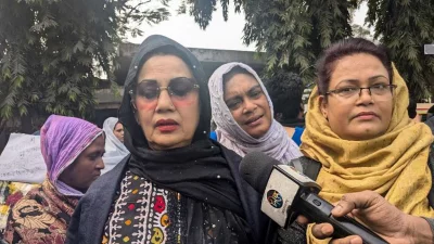 প্রতিক্রিয়া ব্যক্ত করতে গিয়ে আবেগাপ্লুত হয়ে পড়েন চিত্রনায়িকা নূতন। ছবি: সংগৃহীত