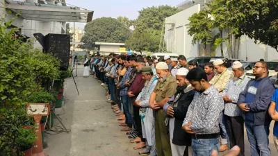 এফডিসিতে দ্বিতীয় জানাজার নামাজ অনুষ্ঠিত হয়। ছবি: সংগৃহীত