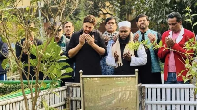 বনানী কবরস্থানে চিরনিদ্রায় শায়িত হলেন অঞ্জনা। ছবি: সংগৃহীত
