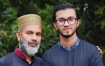 ছেলের সঙ্গে আবেদ আলী