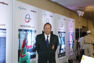 বাংলাদেশ ক্রিকেট দলের প্রথম অধিনায়ক শামীম কবির। 