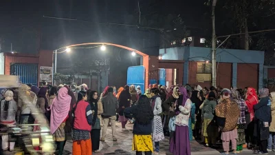 বাকৃবিতে শেখ ফজিলাতুন্নেছা মুজিব হলের ছাত্রীরা হলের নাম বহাল রাখার দাবিতে বিক্ষোভ করেছে ছাত্রীরা। ছবি- ইত্তেফাক