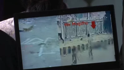 পুলিশের ছোড়া গুলির আঘাতে মাটিতে লুটিয়ে পড়েন মুগ্ধ
