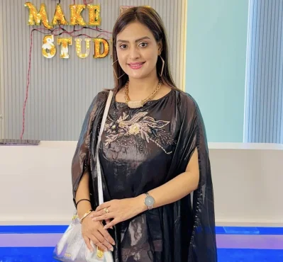 চিত্রনায়িকা নিঝুম রুবিনা, (ডানে) গ্রেপ্তার উবার চালক মো. রকি। ছবি: সংগৃহীত