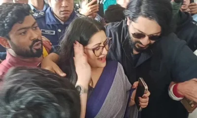 সোমবার সকালে আদালত চত্বরে পরীমণি। ছবি: সংগৃহীত