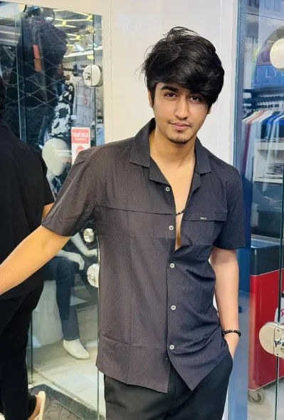 তরুণ সংগীতশিল্পী শেখ সাদী। ছবি: সংগৃহীত