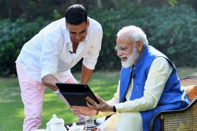 নরেন্দ্র মোদি ও অক্ষয় কুমার। ছবি: সংগৃহীত