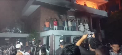 ভাঙা হচ্ছে ধানমন্ডি ৩২