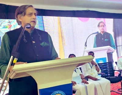ভারতের কংগ্রেস দলীয় নেতা, লোকসভা সদস্য ও সাবেক পররাষ্ট্র প্রতিমন্ত্রী শশী থারুর। ফাইল ছবি