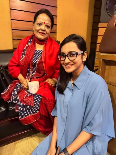 সোমবার (১০ ফেব্রুয়ারি) সাবিনার সঙ্গে ফেসবুকে ছবি পোস্ট করেন আতিয়া আনিসা। ছবি: ফেসবুক 