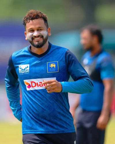 শ্রীলঙ্কার তারকা ক্রিকেটার দিমুথ করুণারত্নে। 