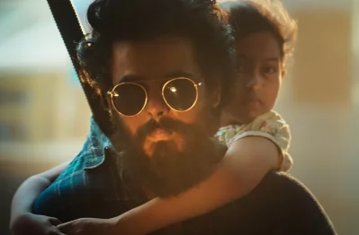 ‘জংলি’ সিনেমার দৃশ্যে সিয়াম আহমেদ ও শিশুশিল্পী। ছবি: সংগৃহীত