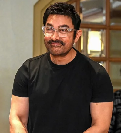 নিজের জন্মদিনে নতুন প্রেমিকাকে প্রকাশ্যে এনেছেন মিস্টার পারফেকশনিস্ট। ছবি: সংগৃহীত
