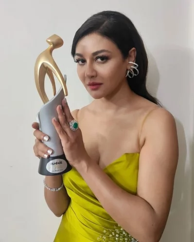সামাজিক যোগাযোগমাধ্যমে খবরটি নিজেই জানিয়েছেন জয়া। ছবি: সংগৃহীত