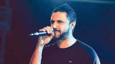 পাকিস্তানি গায়ক মুস্তফা জাহিদ। ছবি: সংগৃহীত