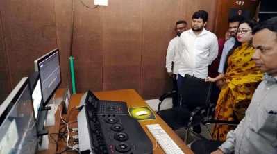 উপদেষ্টা মাহফুজ বিএফডিসির নির্মাণাধীন কমপ্লেক্স, শুটিং ফ্লোর, এডিটিং শাখা, লাইট শাখা, কালার ল্যাব, সাউন্ড শাখা পরিদর্শন করেন। ছবি: সংগৃহীত