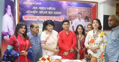 জন্মদিন উপলক্ষে কৃতাঞ্জলির অফিসে আয়োজিত অনুষ্ঠানে চিত্রনায়ক মান্নার স্ত্রী শেলী মান্না। ছবি: সংগৃহীত