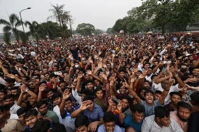 রাজধানীর মানিক মিয়া অ্যাভিনিউয়ে কনসার্টে বিপুল দর্শক সমাগম হয়েছে। ছবি: সংগৃহীত