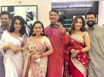 ৯০ দশকের স্টাইলে ছবি এডিট করে পোস্ট করেন নির্মাতা আদনান আল রাজীব। ছবি: ফেসবুক