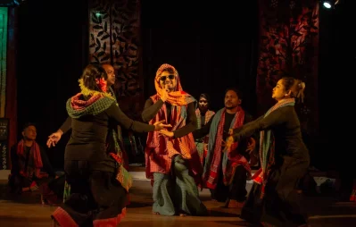 &lsquo;মলুয়ার প্রেমাখ্যান&rsquo; নাটকের দৃশ্য। ছবি: সংগৃহীত