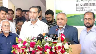 সাক্ষাৎ শেষে সাংবাদিকদের সঙ্গে কথা বলেন দলটির নায়েবে আমির ডা. সৈয়দ আব্দুল্লাহ মো. তাহের।