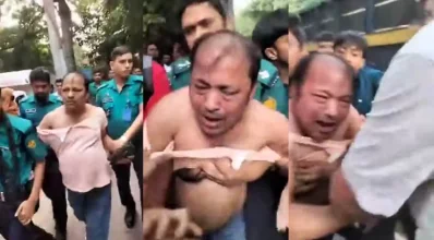 অভিনেতা সিদ্দিককে মারধরের ভিডিও সামাজিক যোগাযোগমাধ্যমে ছড়িয়ে পড়ে। ছবি: ভিডিও থেকে