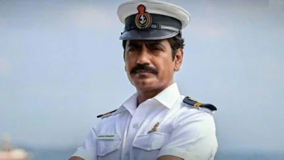 &lsquo;কোস্তাও&rsquo; সিনেমায় কাস্টমস অফিসার কস্তাও ফার্নান্ডেজ-এর চরিত্রে নওয়াজউদ্দিন সিদ্দিকী। ছবি: সংগৃহীত