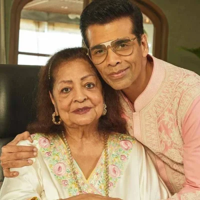 একাকী বাবা হওয়ার ক্ষেত্রেও মা হিরু জোহরের সমর্থন পেয়েছিলেন করণ জোহর। ছবি: সংগৃহীত