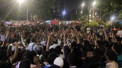 জুমার পর গণঅনশনে যাচ্ছেন জবি শিক্ষার্থীরা