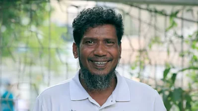 মোহামেডানের কোচ আলফাজ আহমেদ। 