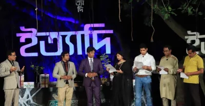 ম্যাগাজিন অনুষ্ঠান &lsquo;ইত্যাদি&rsquo;র দৃশ্য। ছবি: ফাগুন অডিও ভিশন