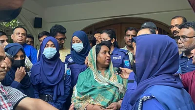 নাসিকরে সাবেক মেয়র ডা. সেলিনা হায়াত আইভী