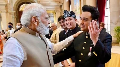 মোদি সরকারের আমলে ২০১৬ সালে ভারতের নাগরিকত্ব পান আদনান সামি