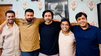 শাহরিয়ার শাকিল, শাকিব খান, আফরান নিশো, রেদওয়ান রনি এবং জাবেদ সুলতান পিয়াস। ছবি: সংগৃহীত