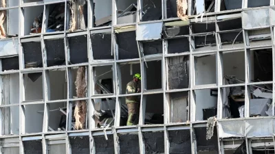 ইসরায়েলে ইরানের অতর্কিত ক্ষেপণাস্ত্র হামলা, ব্যাপক ক্ষয়ক্ষতি 