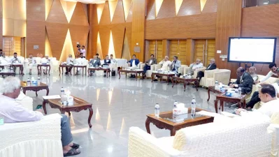 জাতীয় ঐকমত্য কমিশনের সঙ্গে সংলাপে রাজনৈতিক দলগুলো। ছবি: সংগৃহীত