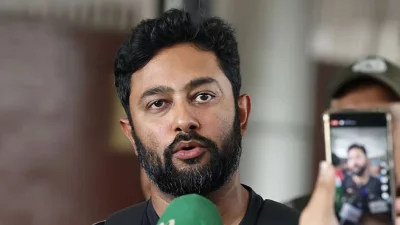বাংলাদেশ জাতীয় ক্রিকেট দলের ম্যানেজার নাফিস ইকবাল। 