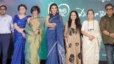 মুম্বাইয়ে &lsquo;সানফিস্ট মম&rsquo;স ম্যাজিক&rsquo; এর ইভেন্টে বলিউড অভিনেত্রী মন্দিরা বেদী, পরিচালক অনিরুদ্ধ রায় চৌধুরীসহ অন্যান্যের সঙ্গে জয়া আহসান। ছবি: সংগৃহীত