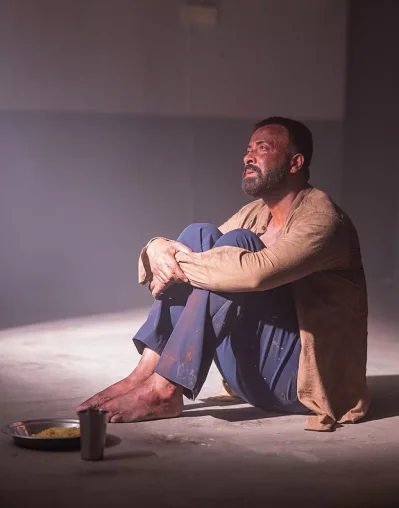 &lsquo;তাণ্ডব&rsquo; সিনেমার দৃশ্যে শাকিব খান। ছবি: সংগৃহীত