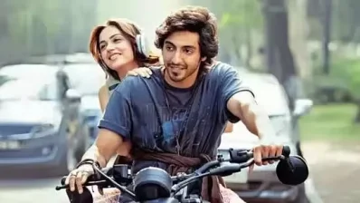&lsquo;সাইয়ারা&rsquo; সিনেমার দৃশ্যে আহান পান্ডে ও অনীত পাড্ডা। ছবি: সংগৃহীত